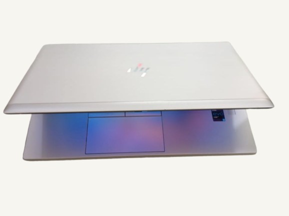 HP Elitebook 840 — vue 2
