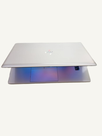 HP EliteBook 840 G8 — vue 2